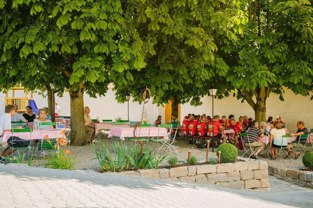 Hotel Sixt Rohr in Niederbayern Εξωτερικό φωτογραφία