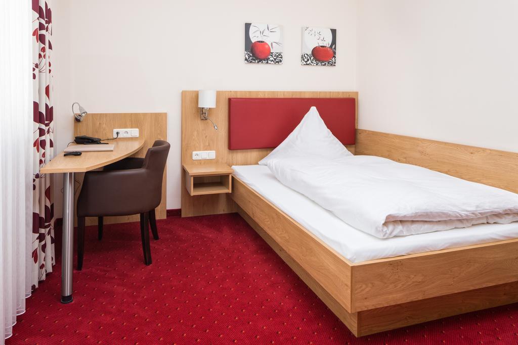 Hotel Sixt Rohr in Niederbayern Εξωτερικό φωτογραφία